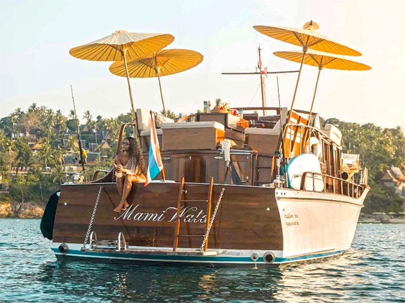 Location d'un petit yacht de luxe en Thaïlande