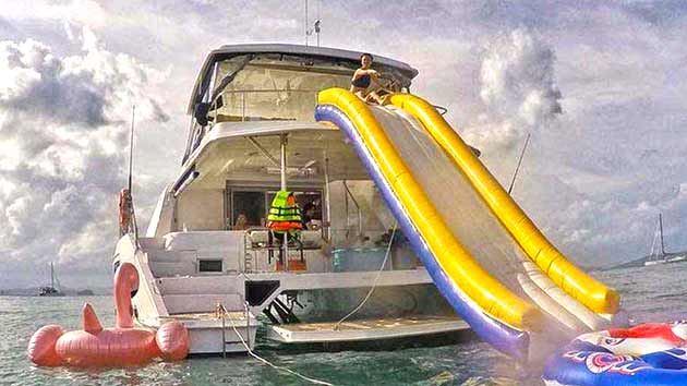 Thaïlande location d’un catamaran à moteurs