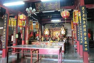 Visite d'un temple chinois à Bangkok