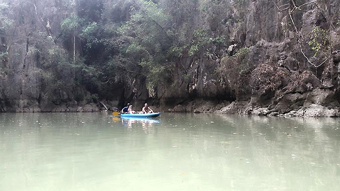 Phang Nga en kayak depuis Khao Lak avec guide francophone