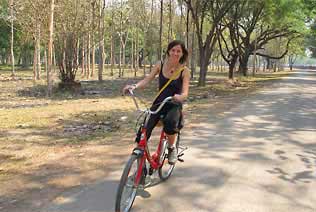Vélo à Sukhothai circuit en Thaïlande