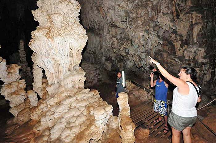 Pakarang Cave formations