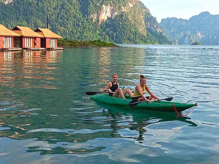 Balade en canoê sur le lac
