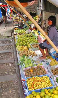 Marché de Maeklong