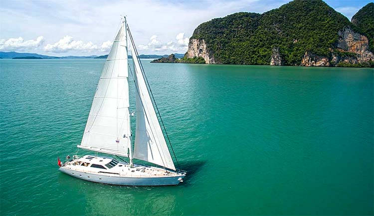 Grand voilier à louer à Phuket
