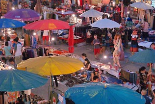 Découverte d'un marché en Thaïlande