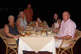 Dîner à bord de la Mekhala