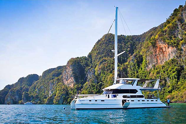 location catamaran phuket